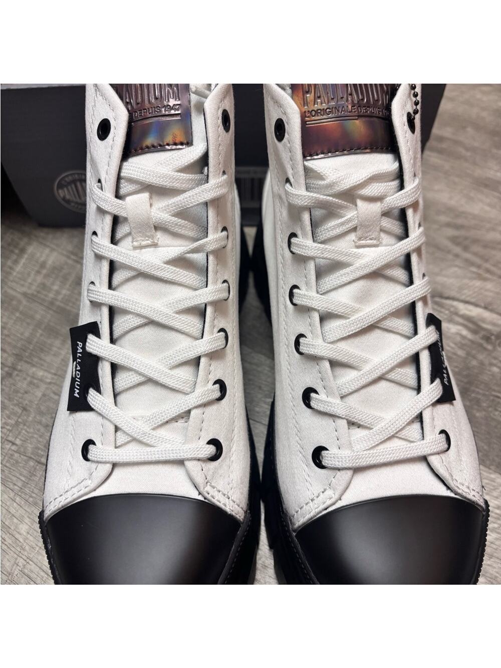 Palladium Women’s Revolt High-Top Boots Size 8.5 New in Box